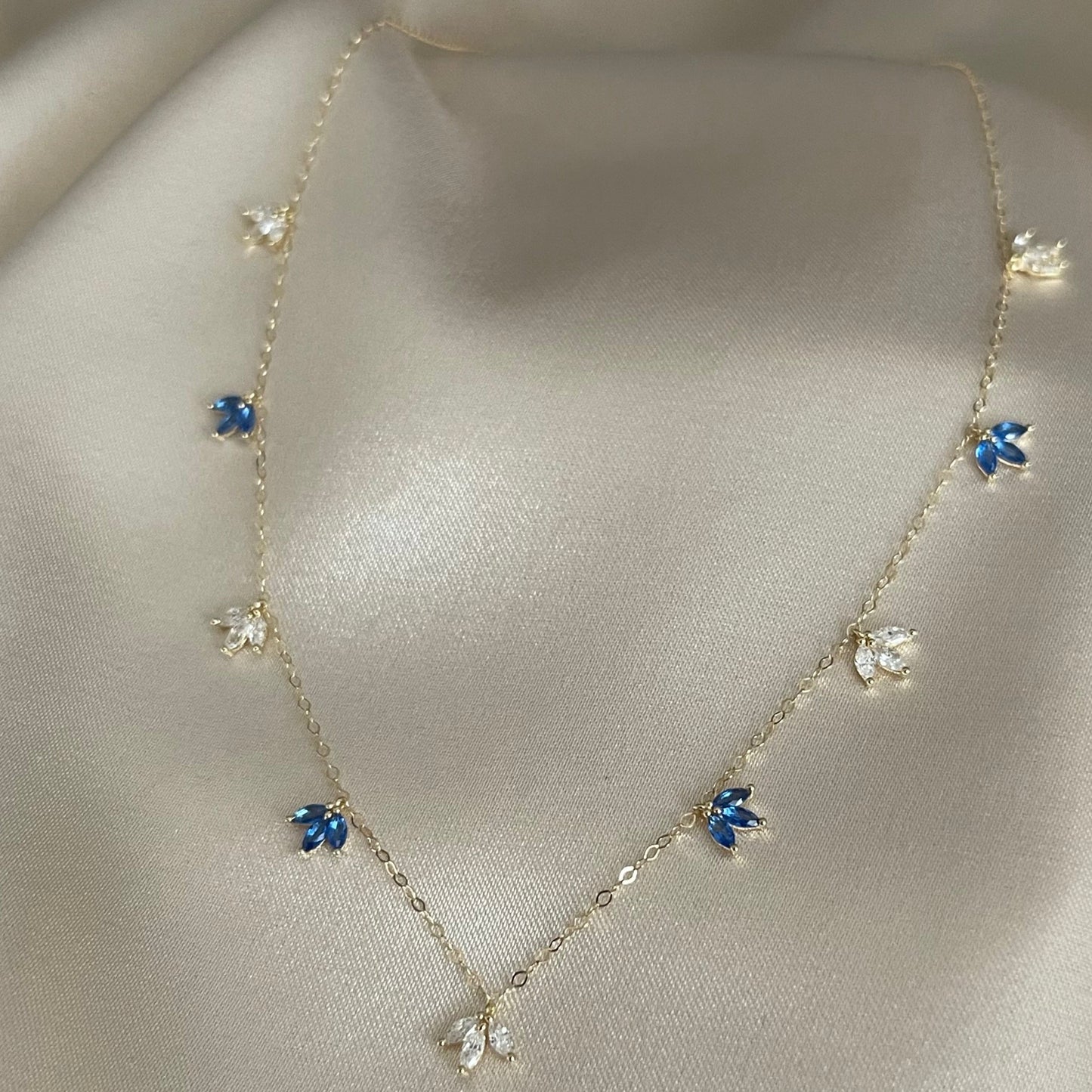 Collier Alyasmïn -Bijou Or 18 carats Oxydes de Zirconium bleus roses verts